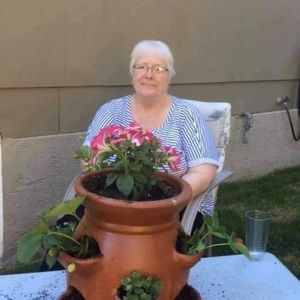 Meet your Posher, Joy